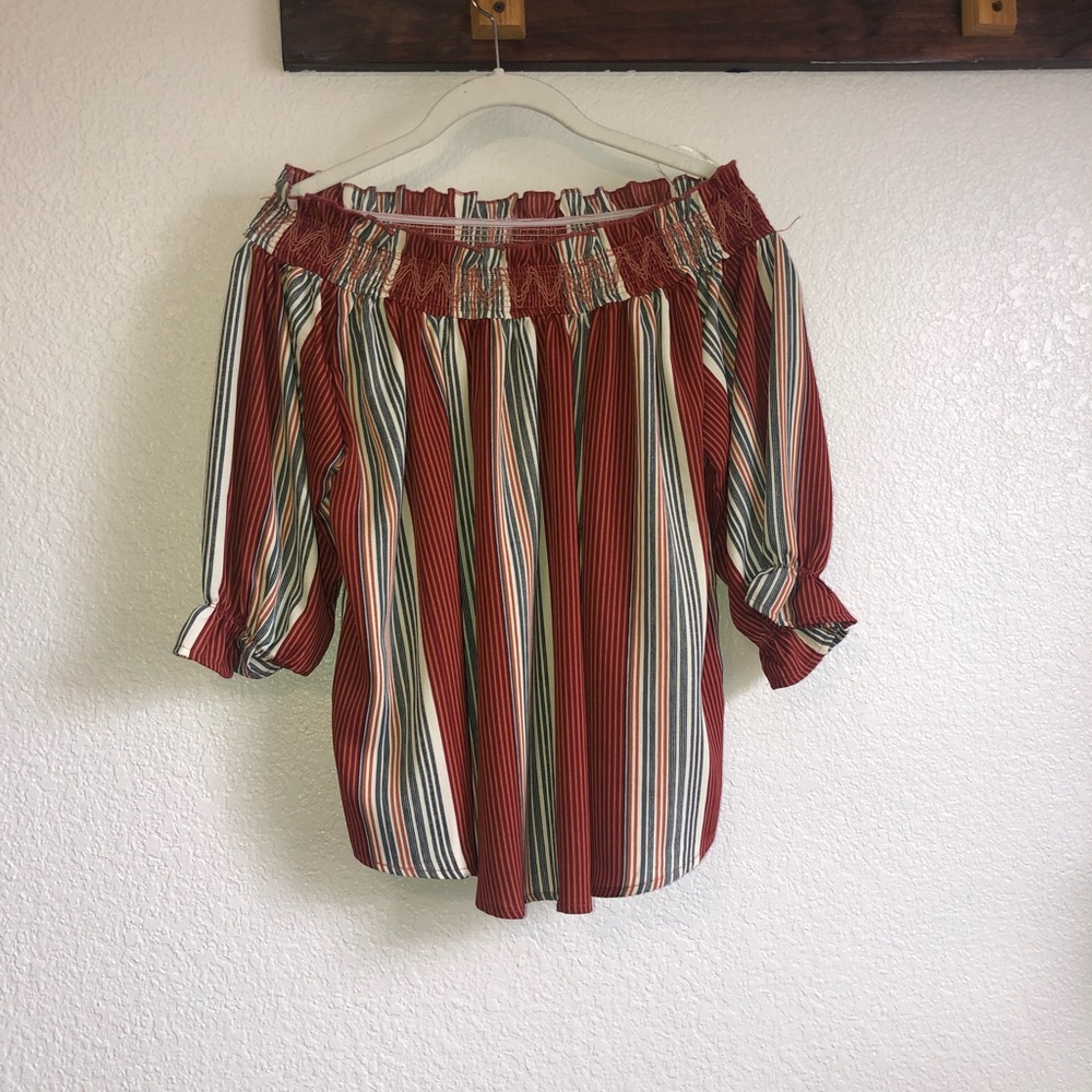 Off the shoulder fam stripes